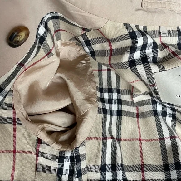Burberry Trench Coat - Picture 15 of 16